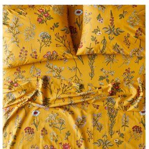 NWT Urban Outfitters Myla Floral King Size Sheet Set